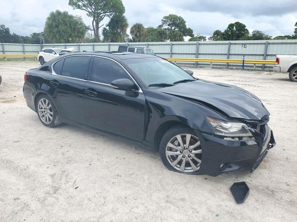2015 LEXUS GS 350 — Passenger 3/4