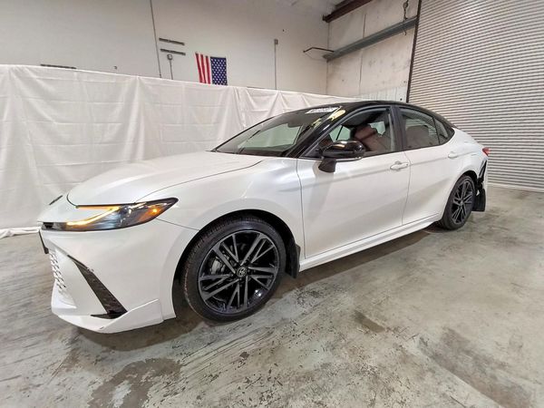 2025 TOYOTA CAMRY — DSFA — Front 3/4