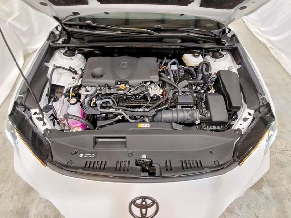 2025 TOYOTA CAMRY — Engine bay