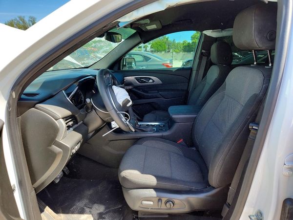 2022 CHEVROLET TRAVERSE — DENT