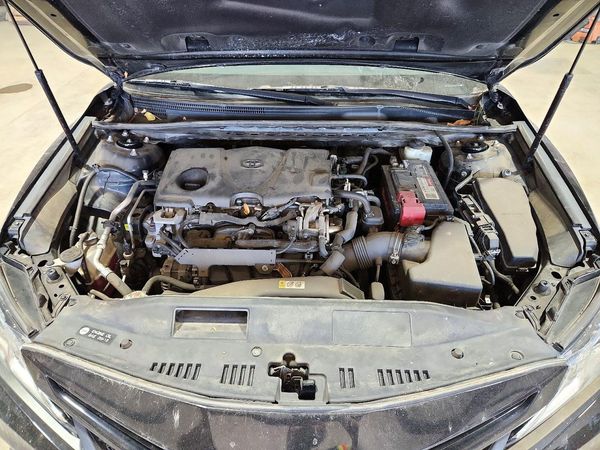 2018 TOYOTA CAMRY L/LE/SE/XLE — Engine bay