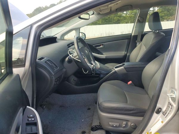 2013 TOYOTA PRIUS — DENT