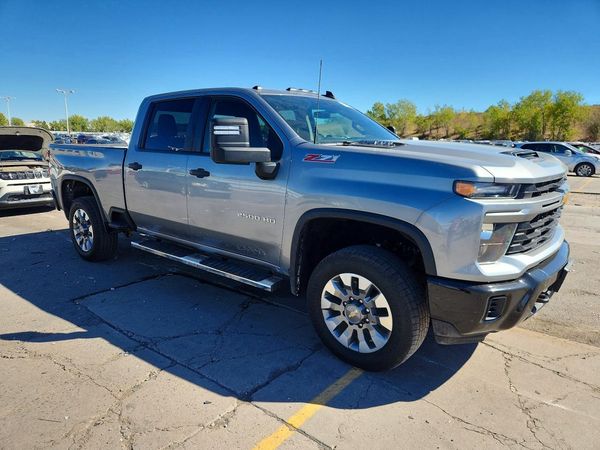 2024 CHEVROLET SILVERADO Custom — Passenger 3/4