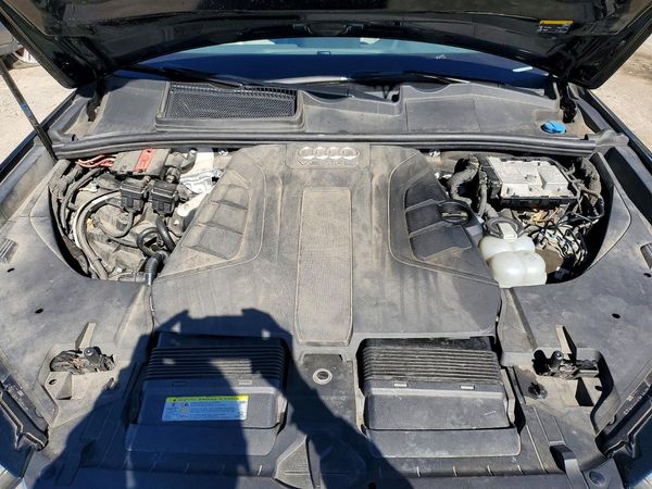 2018 AUDI Q7 quattro Premium Plus — Engine bay