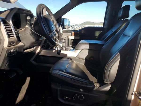 2017 FORD F150 SuperCrew — DENT