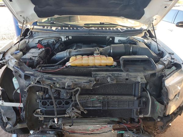 2017 FORD F150 SuperCrew — Engine bay