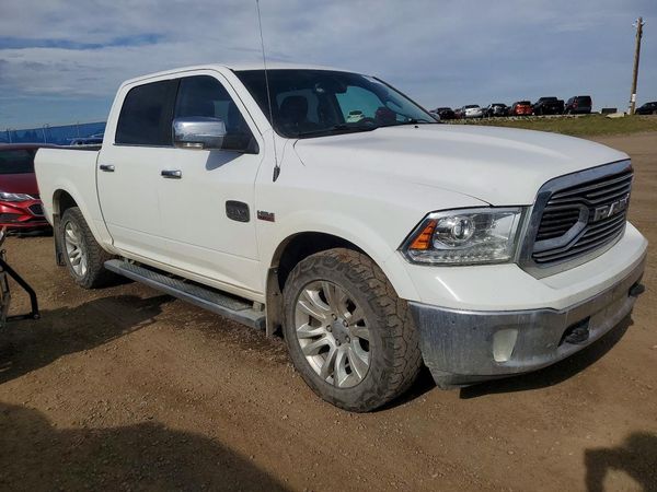 2018 RAM 1500 Longhorn — Passenger 3/4