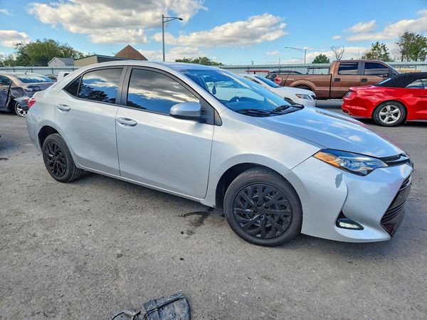 2019 TOYOTA COROLLA L/LE/SE/XLE/XSE — Passenger 3/4