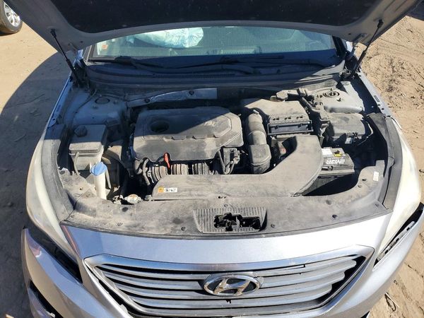 2015 HYUNDAI SONATA SE, ECO — Engine bay