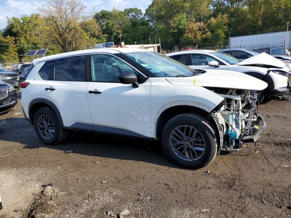 2022 NISSAN ROGUE S — Passenger 3/4