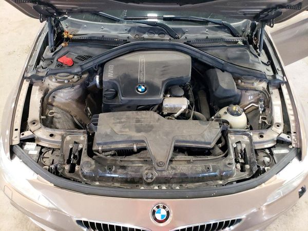 2016 BMW 428 xDrive GC — Engine bay