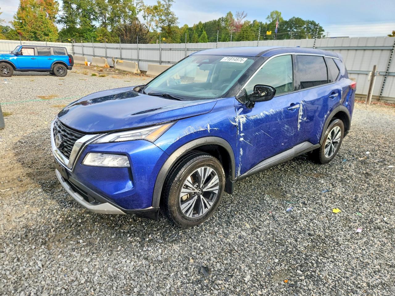 2023 NISSAN ROGUE SV — Front 3/4