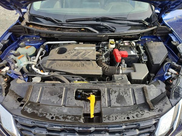 2023 NISSAN ROGUE SV — Engine bay