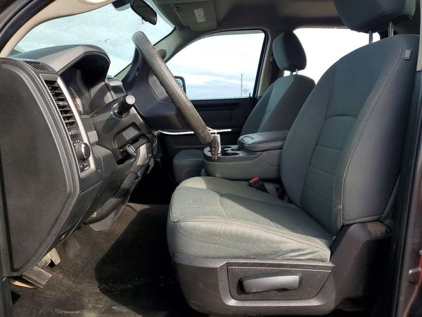 2015 RAM 1500 ST — DENT