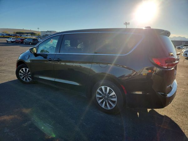 2023 CHRYSLER PACIFICA Touring L — DSRA