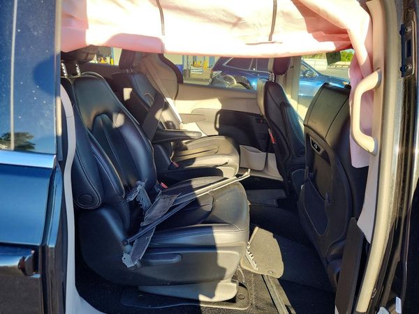 2023 CHRYSLER PACIFICA Touring L — PSRS