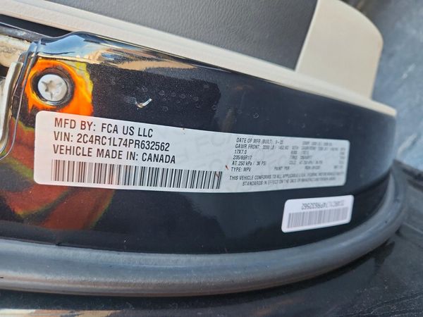 2023 CHRYSLER PACIFICA Touring L — VINS