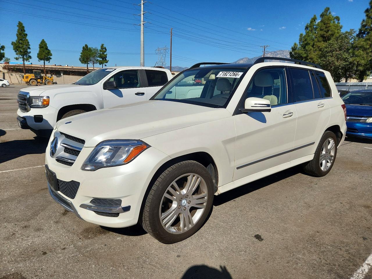 2015 MERCEDES-BENZ GLK GLK350 — Front 3/4