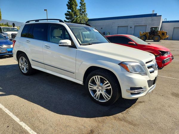 2015 MERCEDES-BENZ GLK GLK350 — Passenger 3/4