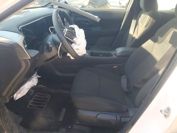 2026 NISSAN KICKS S — DENT