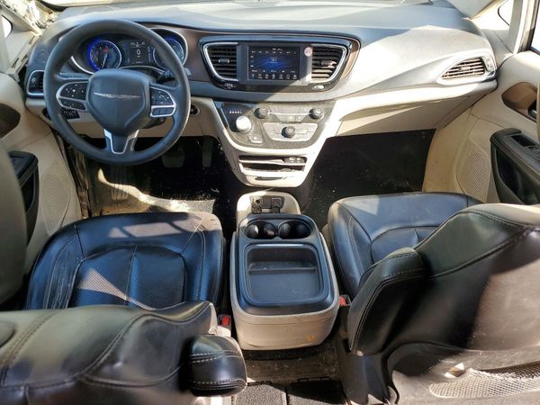 2020 CHRYSLER VOYAGER LXI — CKPT