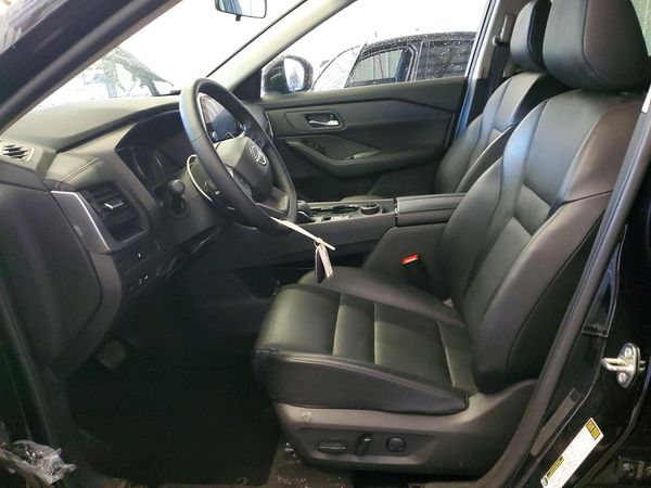 2025 NISSAN ROGUE SV — DENT