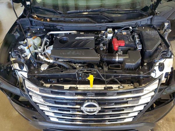 2025 NISSAN ROGUE SV — Engine bay