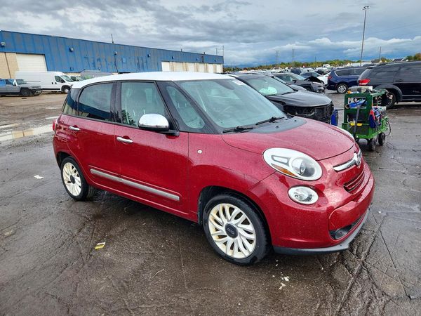 2014 FIAT 500 LOUNGE — Passenger 3/4