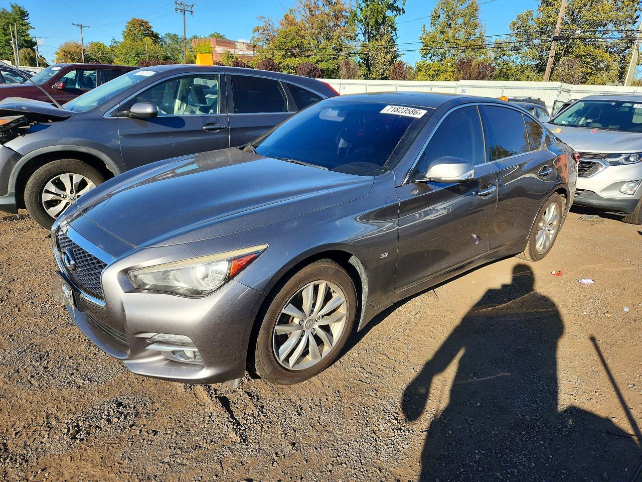 2015 INFINITI Q50 — Front 3/4