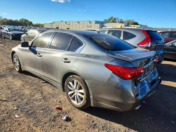 2015 INFINITI Q50 — DSRA