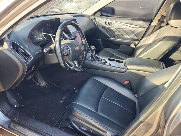 2015 INFINITI Q50 — DENT