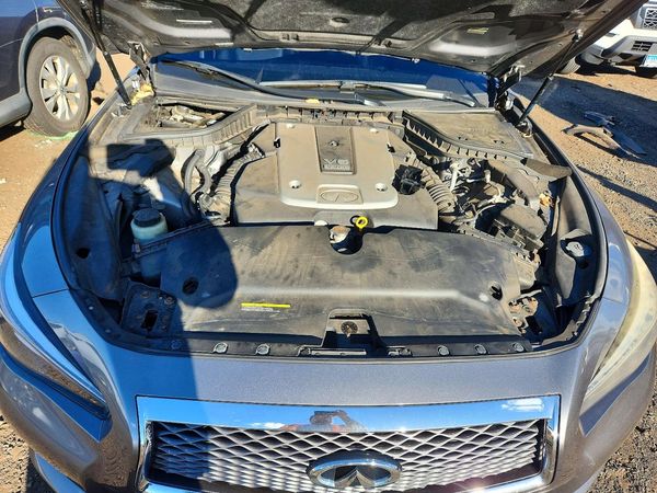 2015 INFINITI Q50 — Engine bay