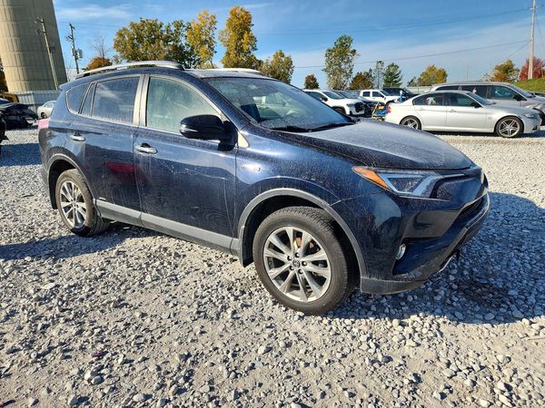 2018 TOYOTA RAV4 Ltd — Passenger 3/4