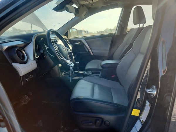 2018 TOYOTA RAV4 Ltd — DENT