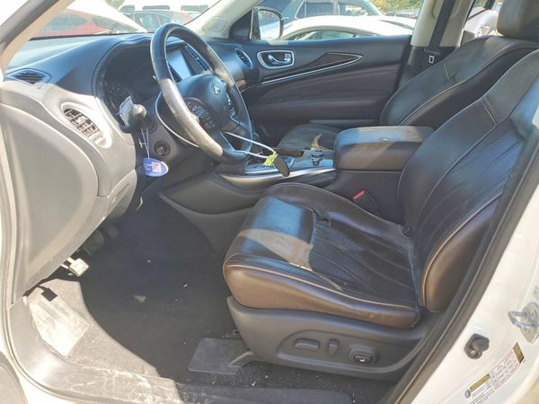 2013 INFINITI JX35 — DENT