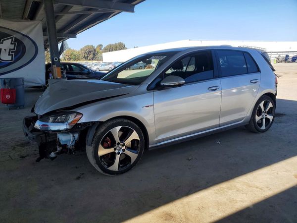 2017 VOLKSWAGEN GTI — DSFA — Front 3/4
