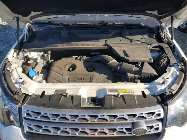2017 LAND ROVER DISCOVERY SPORT HSE — Engine bay