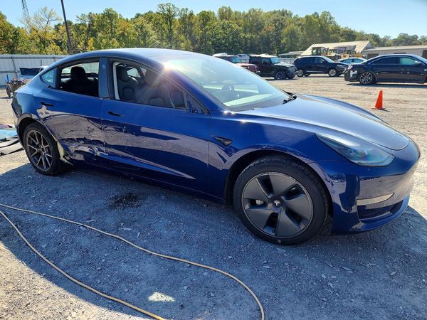 2022 TESLA MODEL 3 — Passenger 3/4