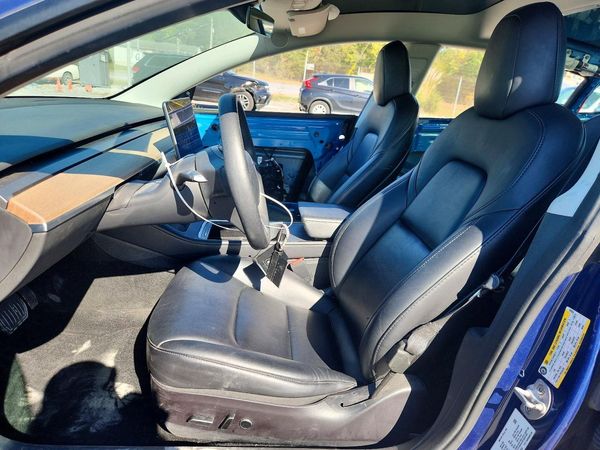 2022 TESLA MODEL 3 — DENT