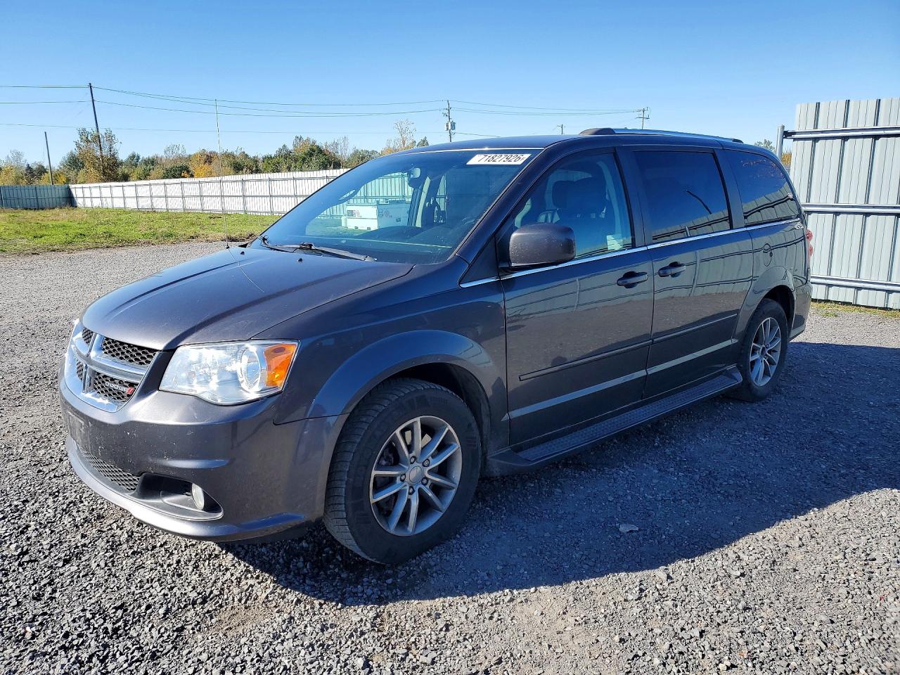 2015 DODGE GRAND CARAVAN SE — Front 3/4