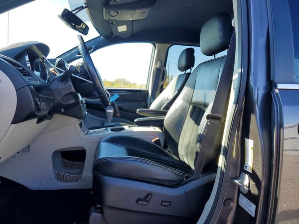 2015 DODGE GRAND CARAVAN SE — DENT