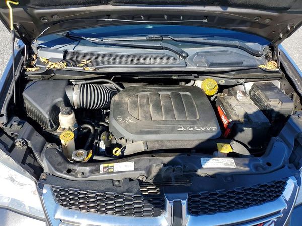 2015 DODGE GRAND CARAVAN SE — Engine bay