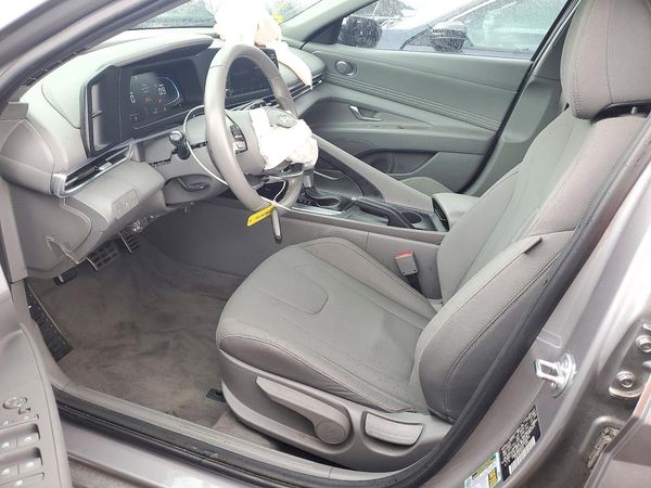 2025 HYUNDAI ELANTRA SEL Sport — DENT