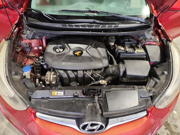 2015 HYUNDAI ELANTRA GLS(Middle) — Engine bay