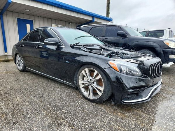 2018 MERCEDES-BENZ C-CLASS C350e — Passenger 3/4