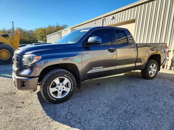 2019 TOYOTA TUNDRA SR5 Grade — Front 3/4