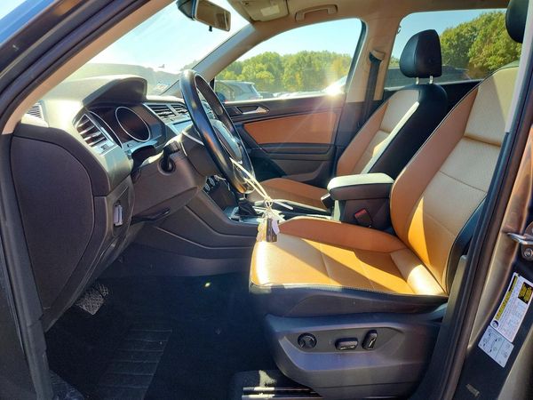2018 VOLKSWAGEN TIGUAN SE, 4Motion SEL — DENT