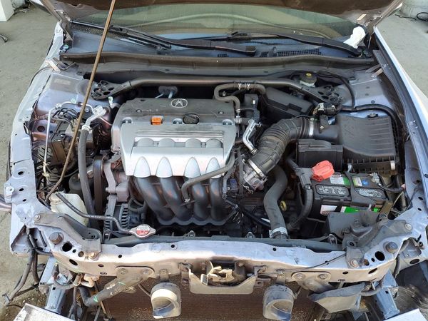 2014 ACURA TSX Tech — Engine bay