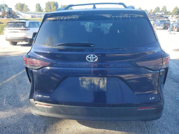 2025 TOYOTA SIENNA LE — DIRR