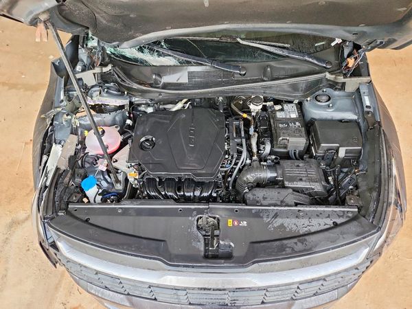 2026 KIA SPORTAGE LX — Engine bay